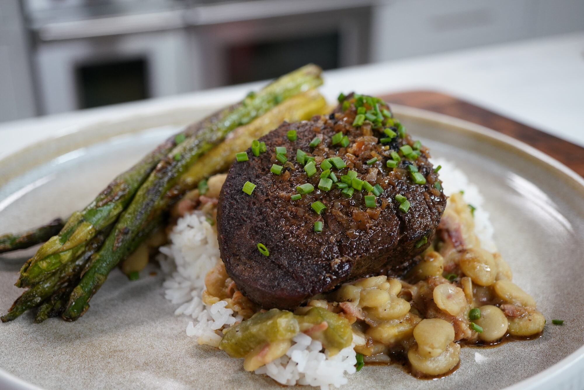 Yo-Yo's Filet Mignon with Asparagus Over Lima Beans